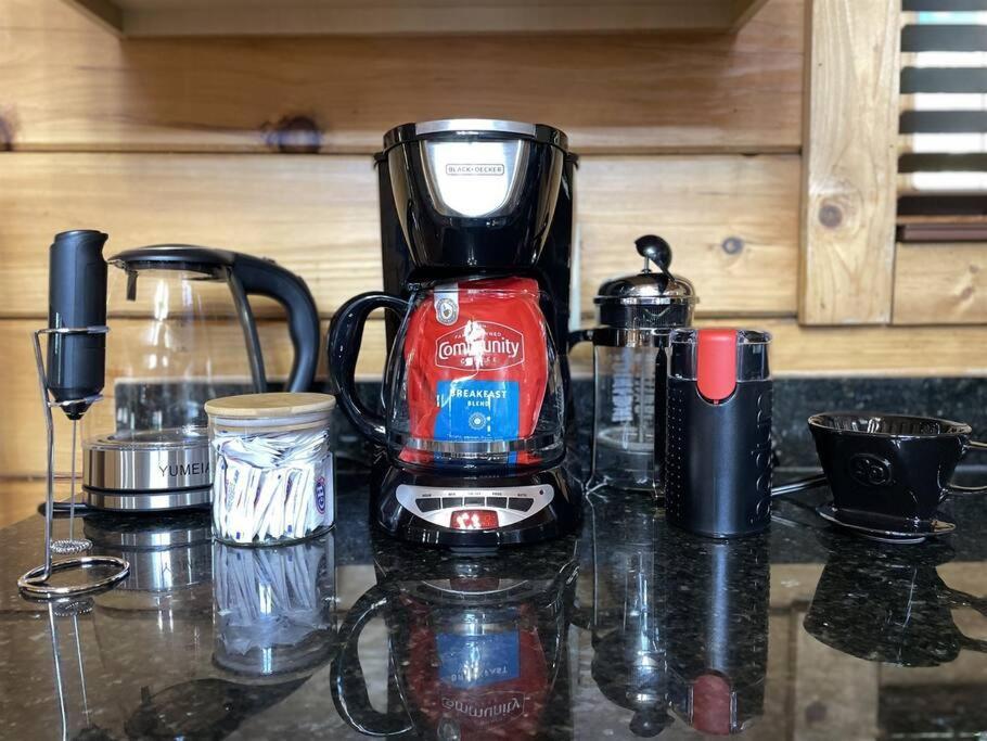 Spacious Smokies Cabin - Hot Tub With Mountain Views ガトリンバーグ エクステリア 写真