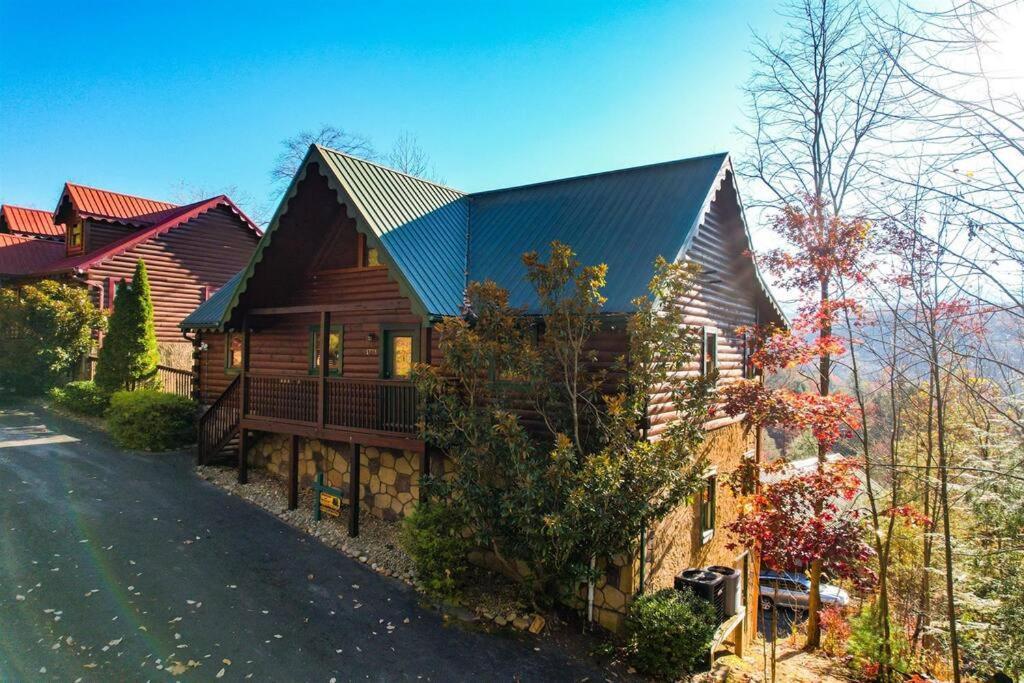 Spacious Smokies Cabin - Hot Tub With Mountain Views ガトリンバーグ エクステリア 写真