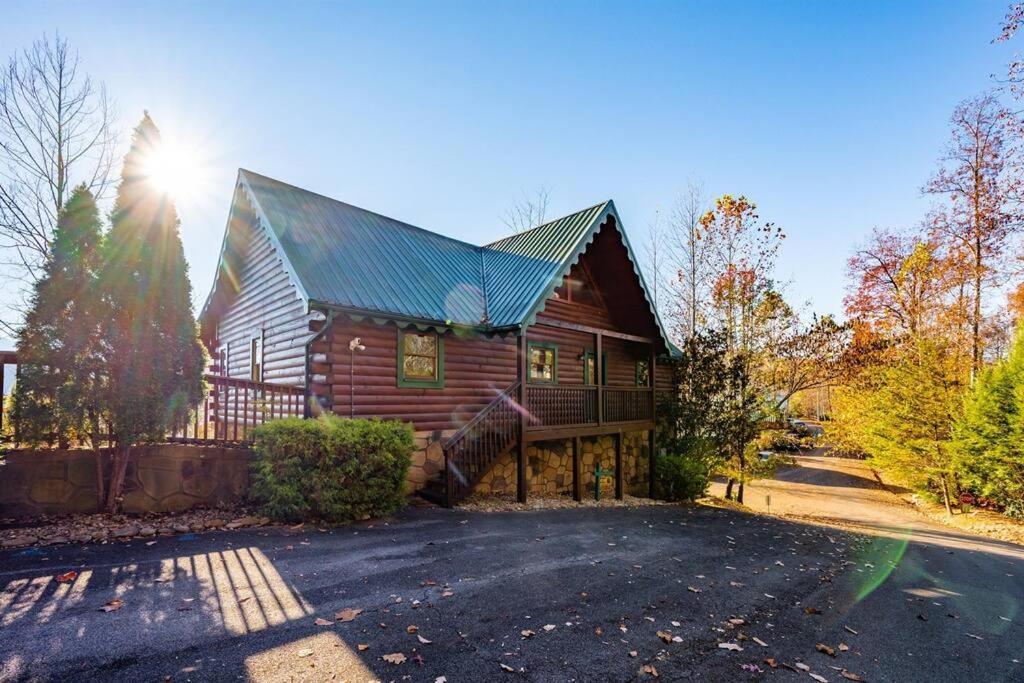 Spacious Smokies Cabin - Hot Tub With Mountain Views ガトリンバーグ エクステリア 写真